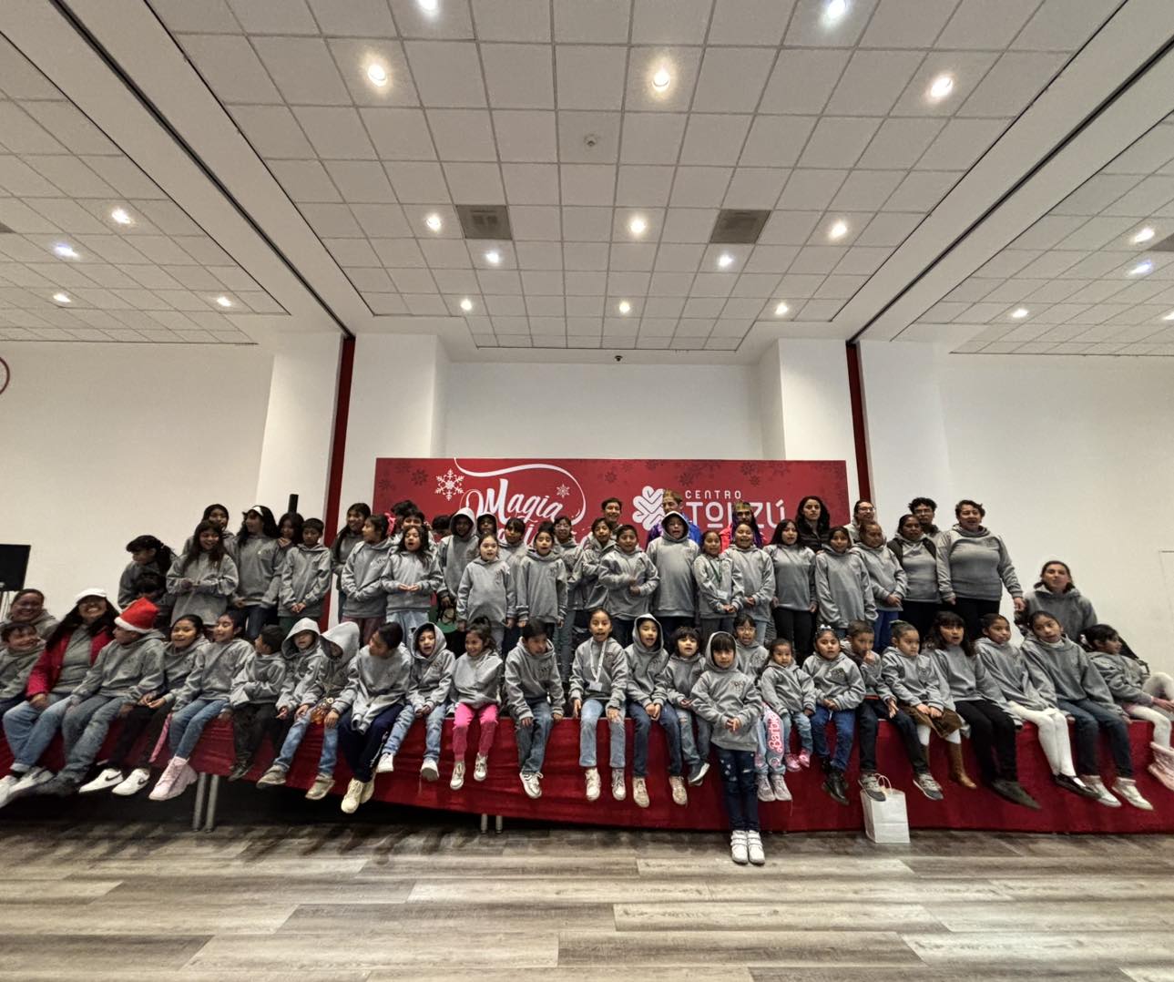 Niñas y niños de Búú A.C.